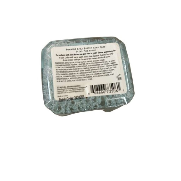 New Michel Design Works Foaming Hand Soap, Christmas Snow - Picture 3 of 3